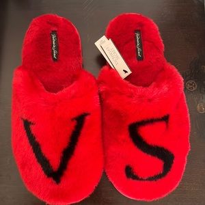 Victoria’s Secret sleepwear color red brand new size M